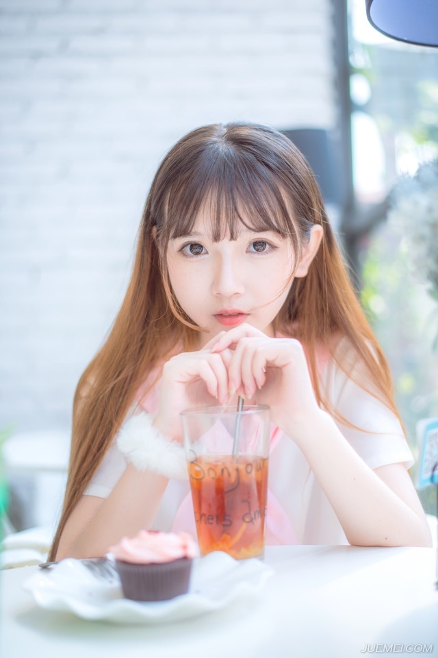 当魏延依照当时庞统的交代，受到信息之后，带着六千精兵押送着汉中的粮草抵达阆中的时候，得到了阆中大营全营将士最热情的欢迎，让魏延感觉有些不真实，不会有诈吧？